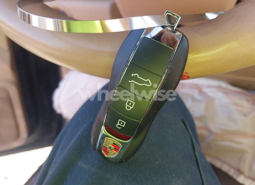 Photo 11 of 2013 Porsche Cayenne N/A (VIN WP1AA2A2XDLA05934)