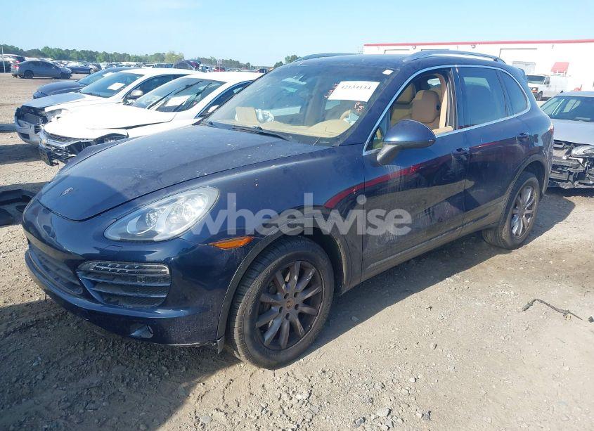 Photo 2 of 2013 Porsche Cayenne N/A (VIN WP1AA2A2XDLA05934)