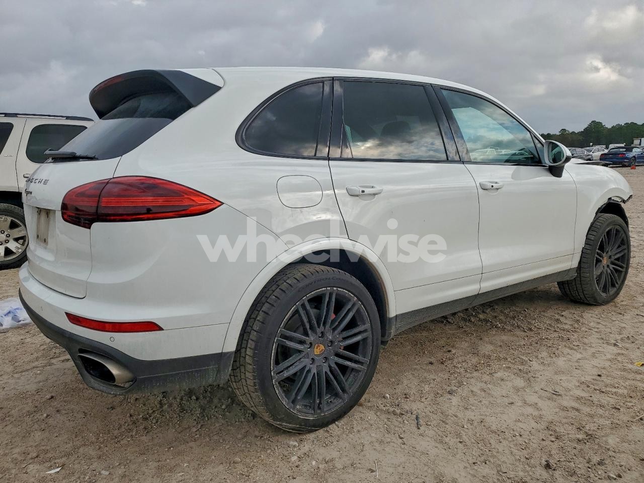 Photo 3 of 2018 PORSCHE CAYENNE (VIN WP1AA2A2XJKA02968)