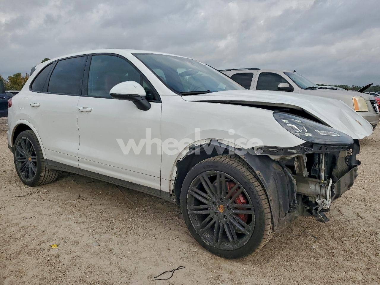 Photo 4 of 2018 PORSCHE CAYENNE (VIN WP1AA2A2XJKA02968)