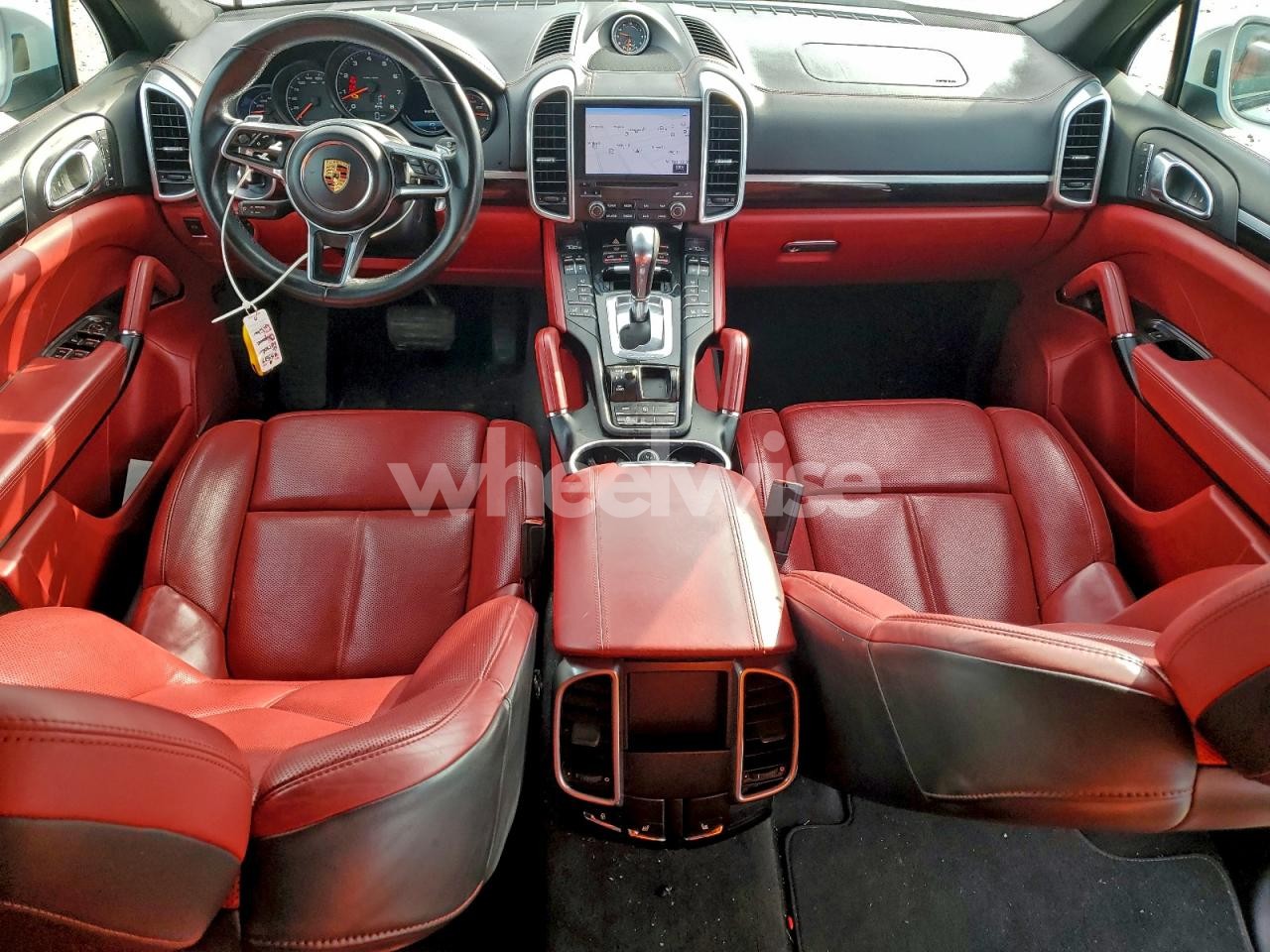 Photo 8 of 2018 PORSCHE CAYENNE (VIN WP1AA2A2XJKA02968)