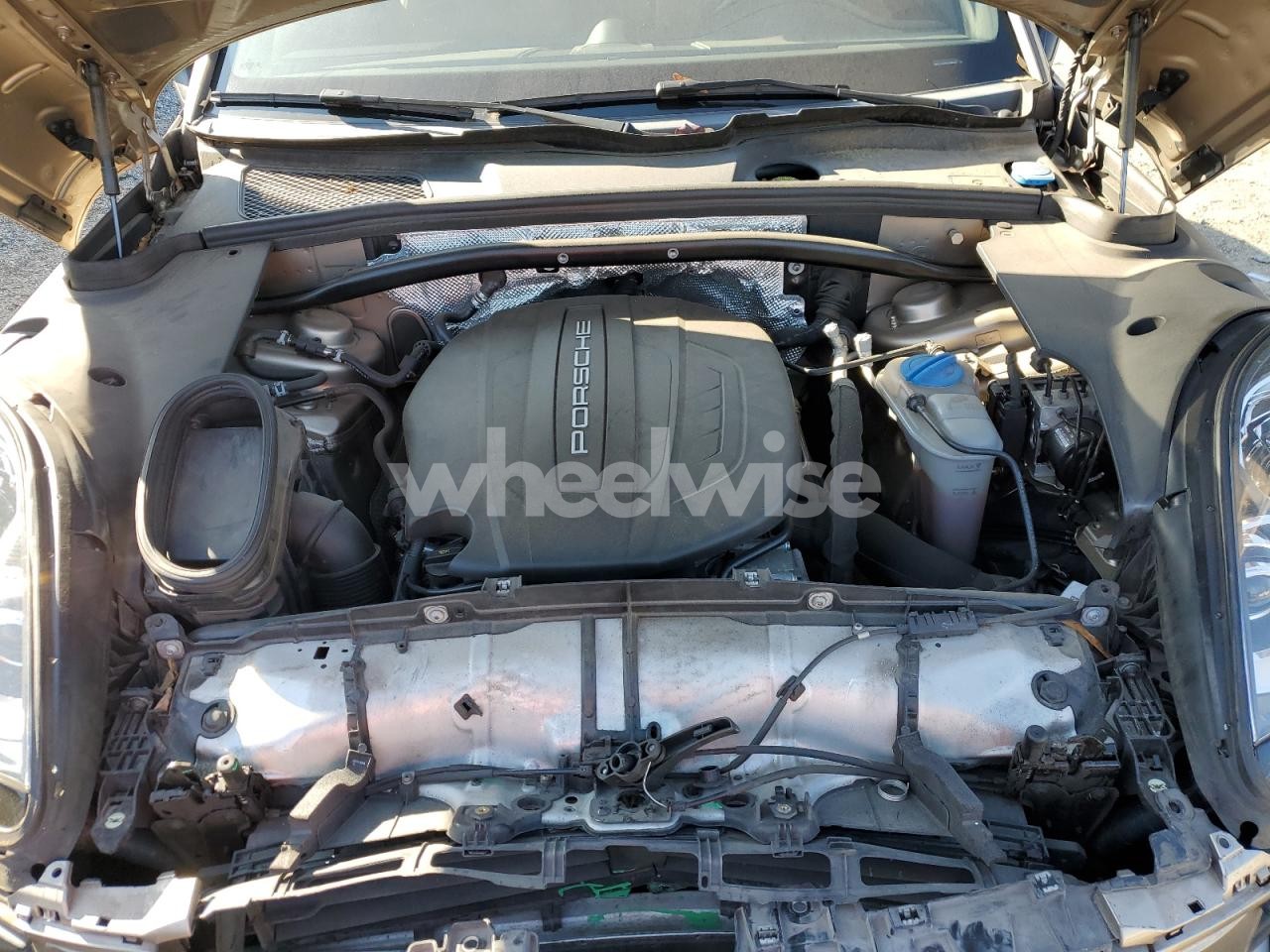 Photo 12 of 2017 PORSCHE MACAN N/A (VIN WP1AA2A50HLB08943)