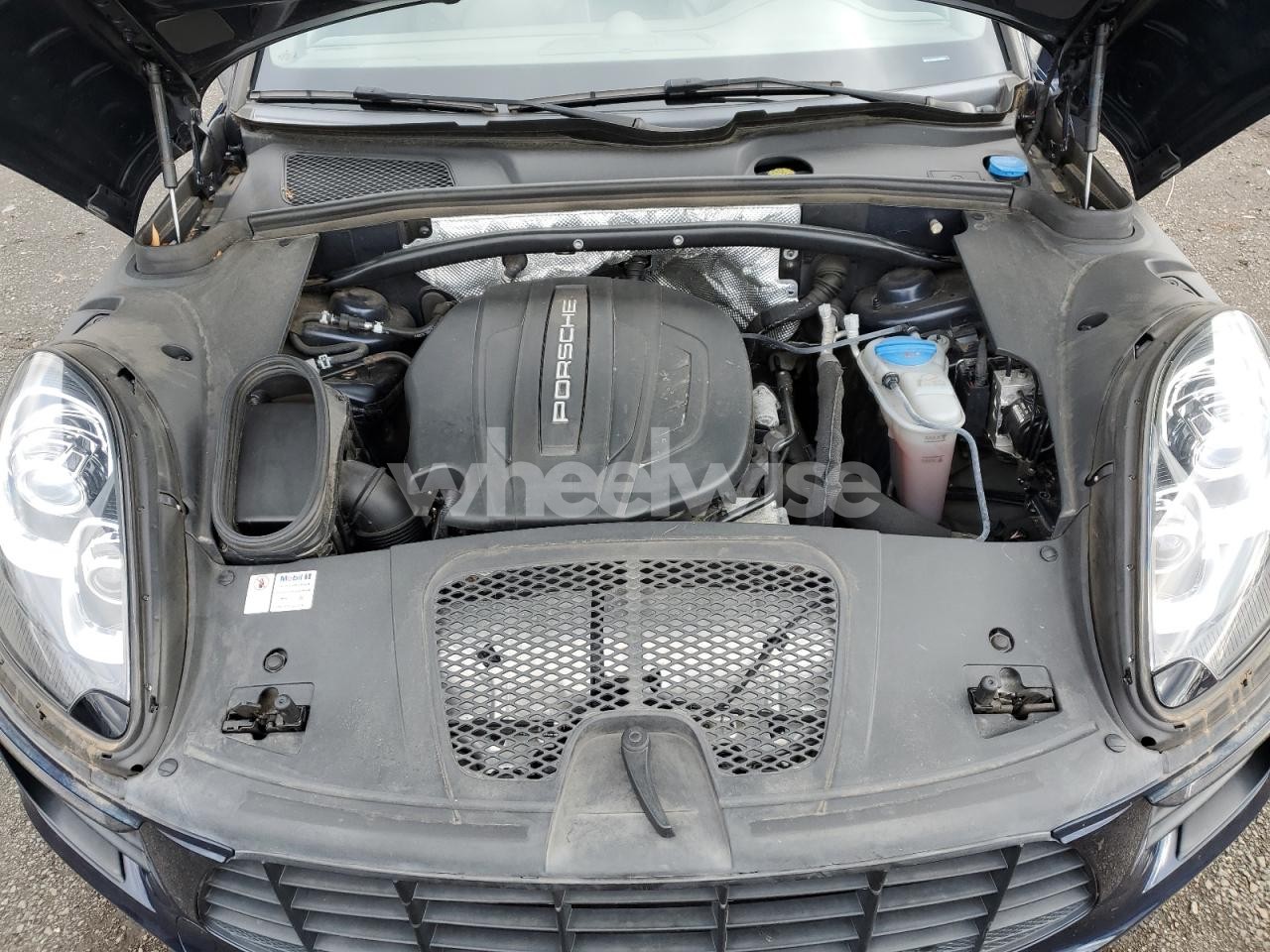 Photo 12 of 2017 PORSCHE MACAN (VIN WP1AA2A50HLB80791)