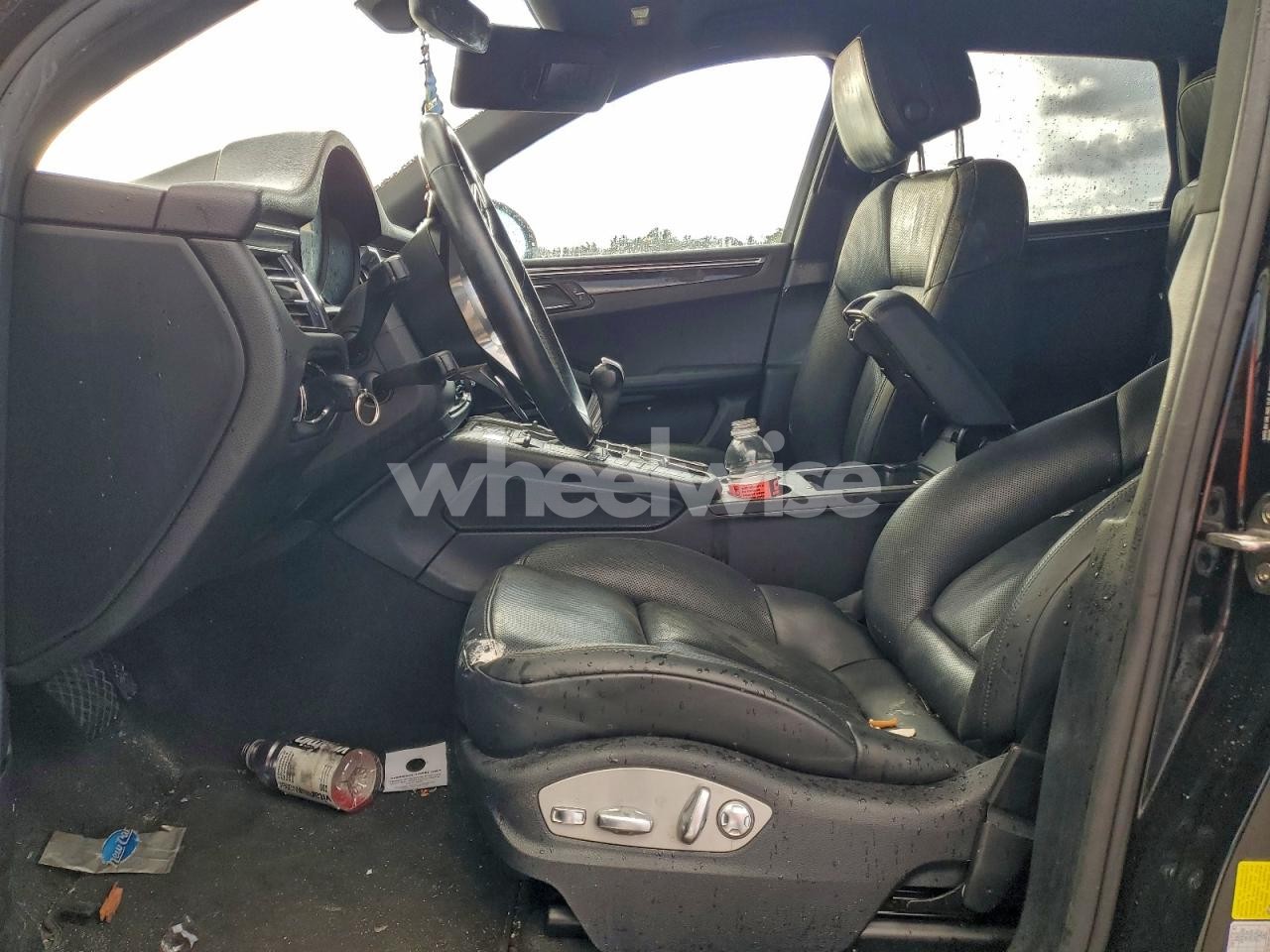 Photo 7 of 2020 PORSCHE MACAN (VIN WP1AA2A50LLB01760)