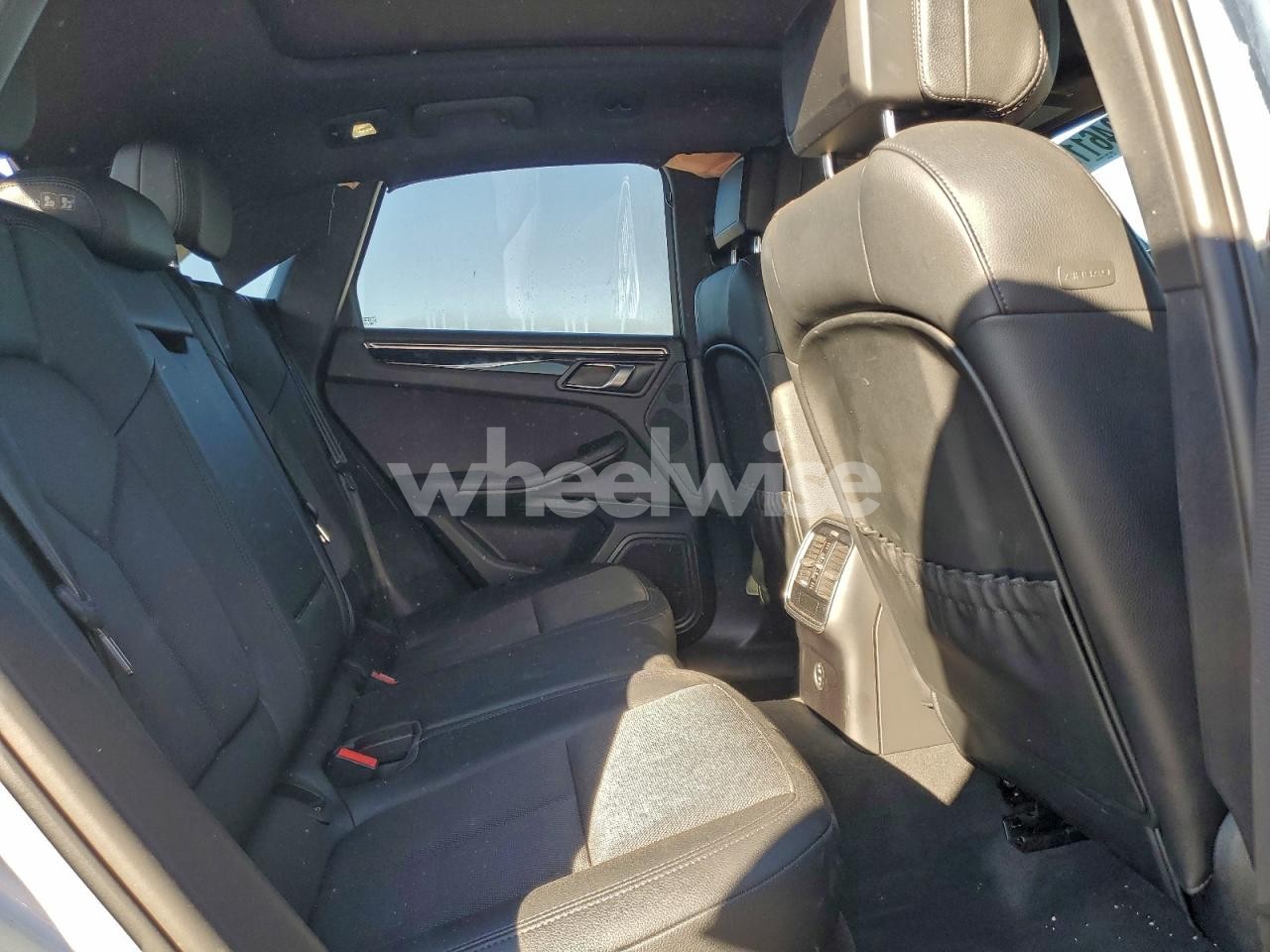 Photo 11 of 2023 PORSCHE MACAN BASE (VIN WP1AA2A50PLB02543)