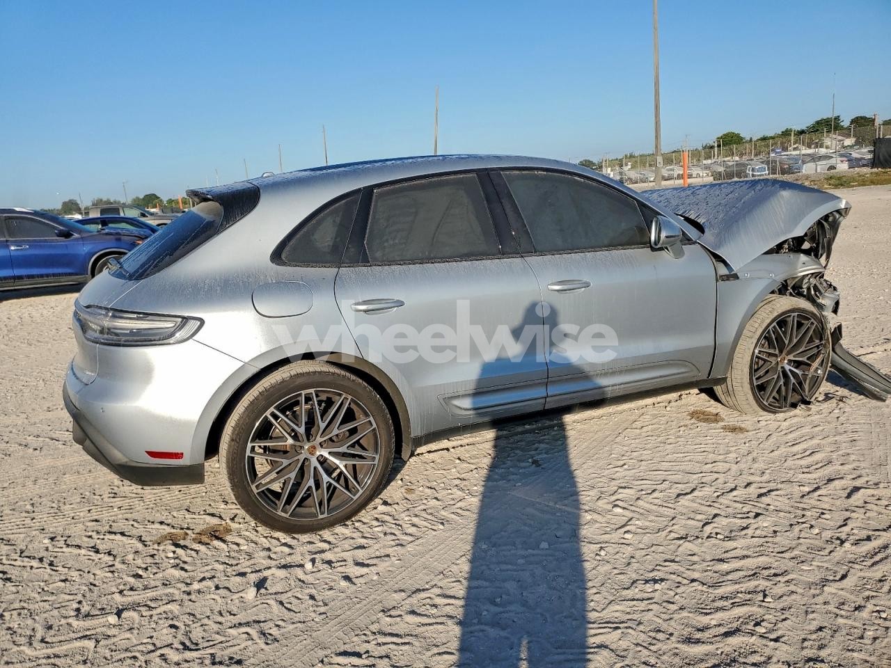 Photo 3 of 2023 PORSCHE MACAN BASE (VIN WP1AA2A50PLB02543)