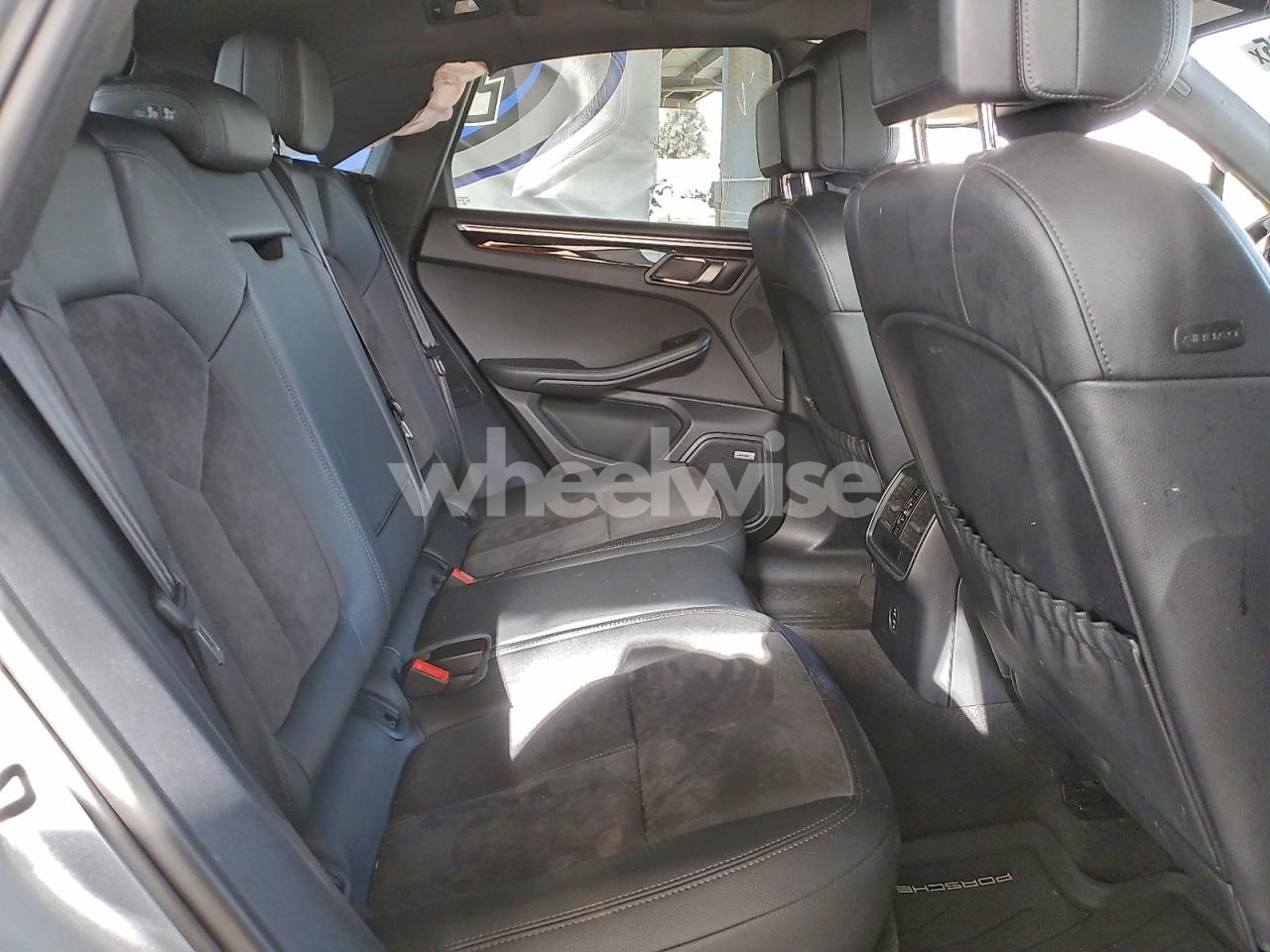 Photo 10 of 2021 PORSCHE MACAN N/A (VIN WP1AA2A51MLB04359)