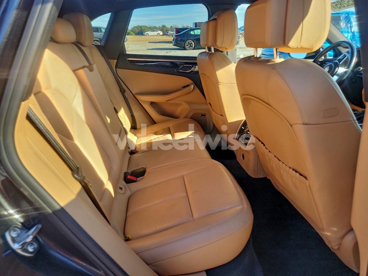 Photo 11 of 2017 PORSCHE MACAN (VIN WP1AA2A52HLB00133)