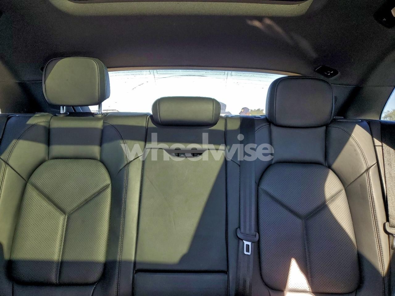 Photo 10 of 2020 PORSCHE MACAN (VIN WP1AA2A52LLB03669)