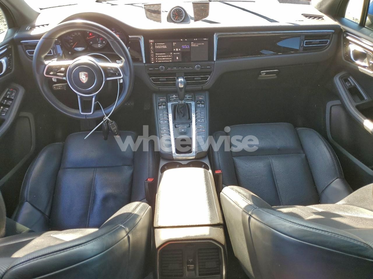 Photo 8 of 2020 PORSCHE MACAN (VIN WP1AA2A52LLB03669)
