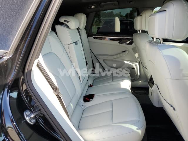 Photo 3 of 2024 PORSCHE MACAN BASE N/A (VIN WP1AA2A52RLB20660)