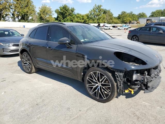 Photo 5 of 2024 PORSCHE MACAN BASE N/A (VIN WP1AA2A52RLB20660)