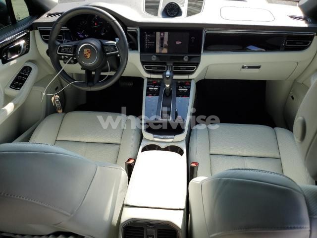 Photo 6 of 2024 PORSCHE MACAN BASE N/A (VIN WP1AA2A52RLB20660)