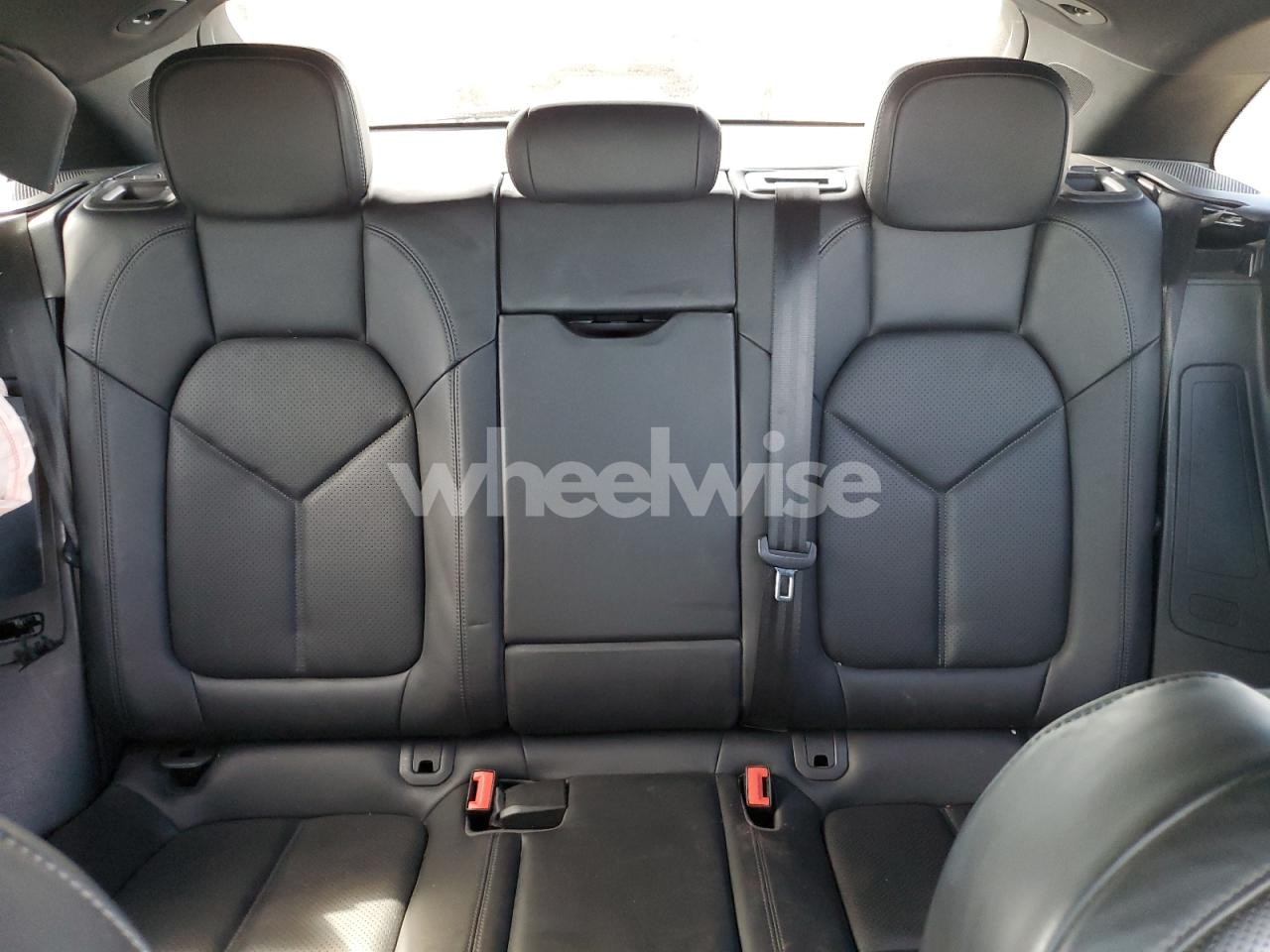 Photo 10 of 2017 PORSCHE MACAN (VIN WP1AA2A53HLB03395)