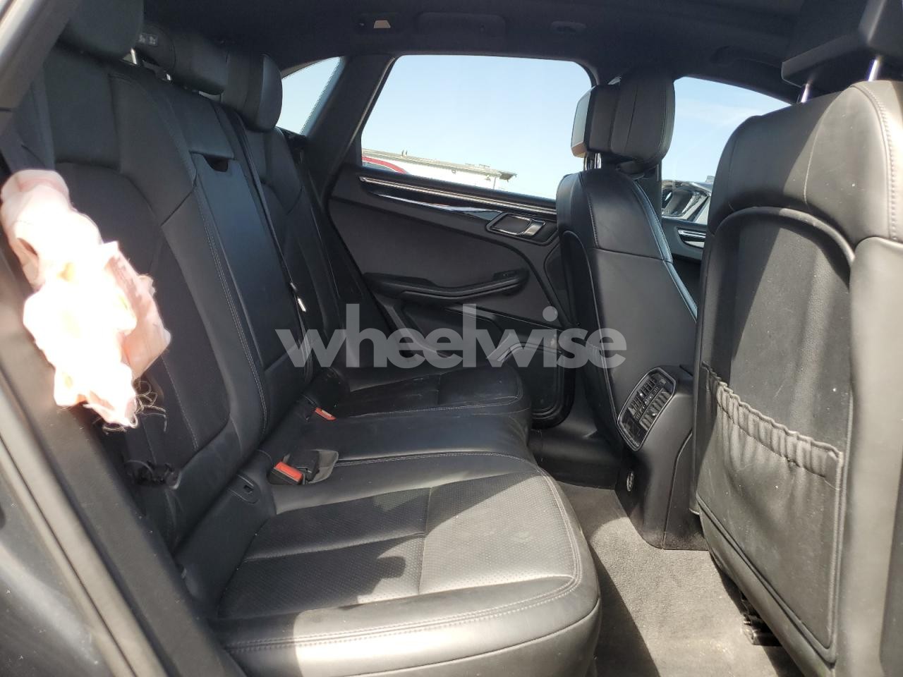 Photo 11 of 2017 PORSCHE MACAN (VIN WP1AA2A53HLB03395)