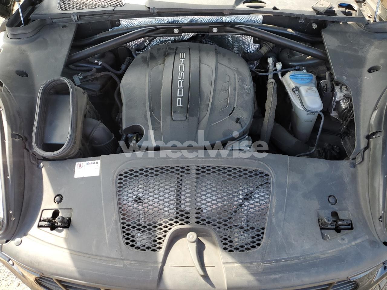 Photo 12 of 2017 PORSCHE MACAN (VIN WP1AA2A53HLB03395)