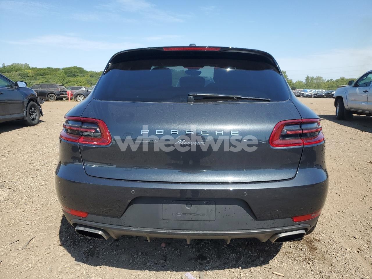 Photo 6 of 2017 PORSCHE MACAN (VIN WP1AA2A53HLB03395)