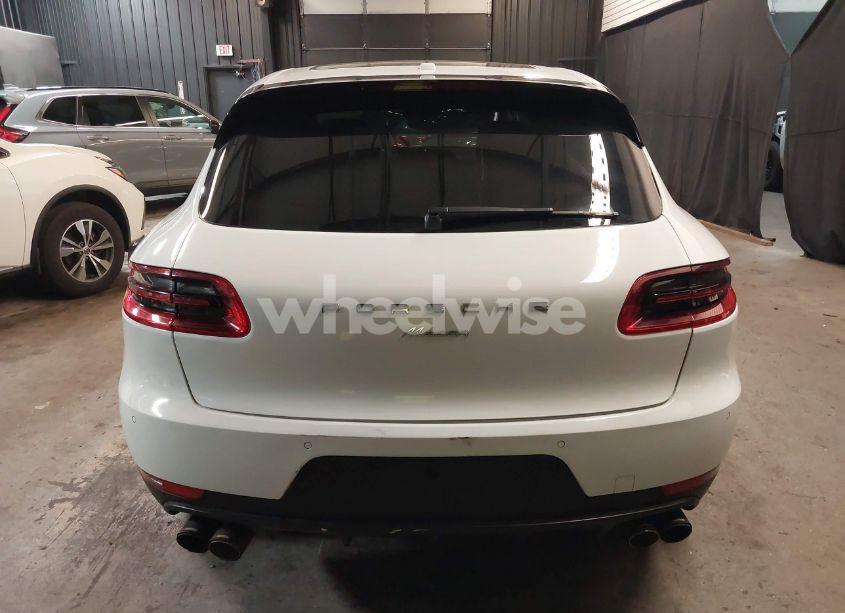 Photo 17 of 2018 Porsche Macan N/A (VIN WP1AA2A53JLB21210)
