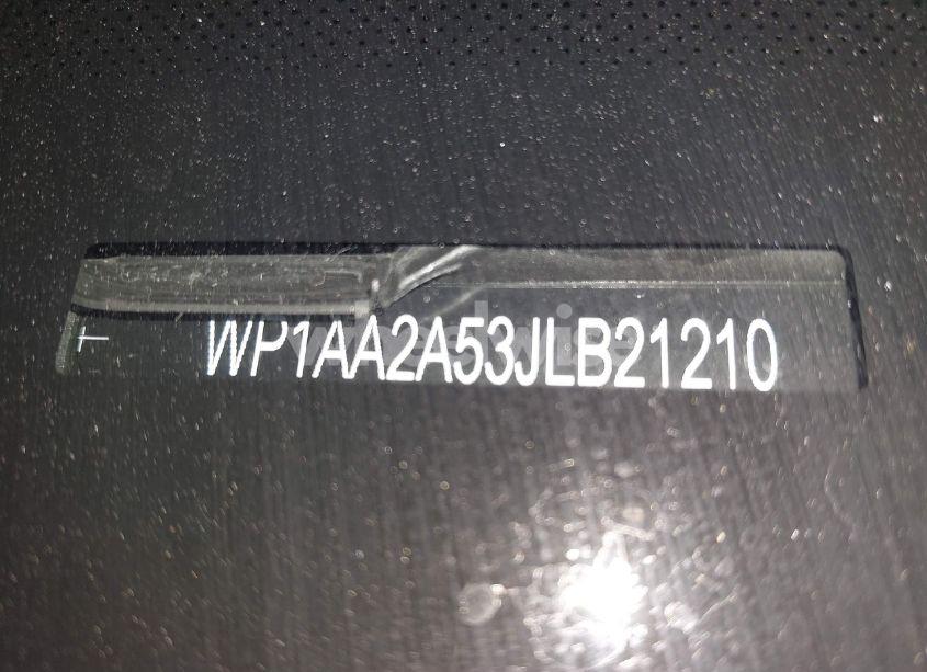 Photo 18 of 2018 Porsche Macan N/A (VIN WP1AA2A53JLB21210)