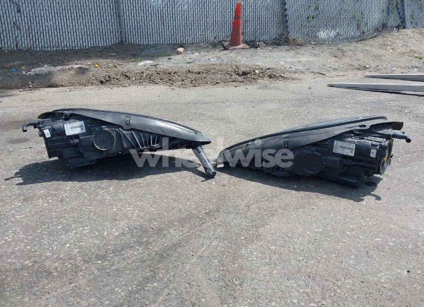 Photo 20 of 2018 Porsche Macan N/A (VIN WP1AA2A53JLB21210)