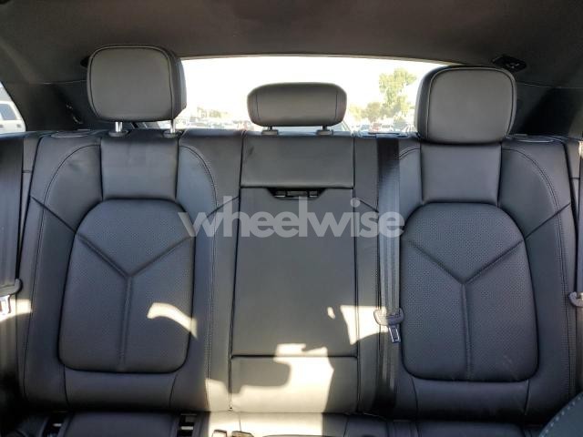 2024 PORSCHE MACAN BASE N/A (VIN WP1AA2A56RLB19477) main photo