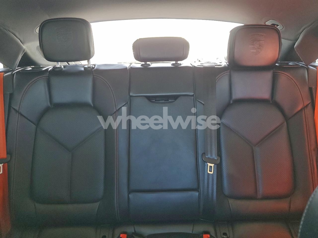 Photo 10 of 2025 PORSCHE MACAN BASE (VIN WP1AA2A56SLB11871)