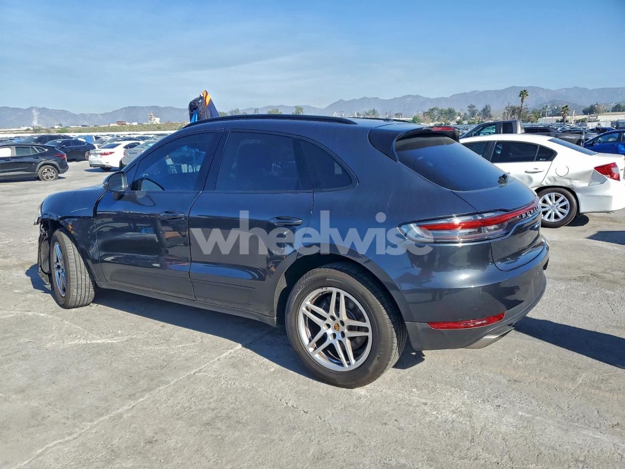Photo 2 of 2020 PORSCHE MACAN (VIN WP1AA2A58LLB12697)