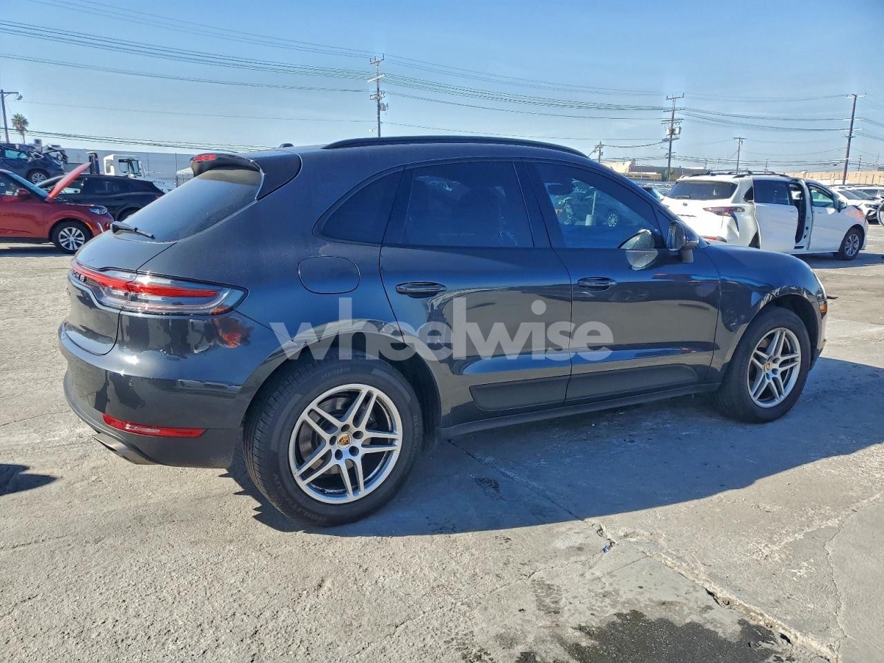 Photo 3 of 2020 PORSCHE MACAN (VIN WP1AA2A58LLB12697)