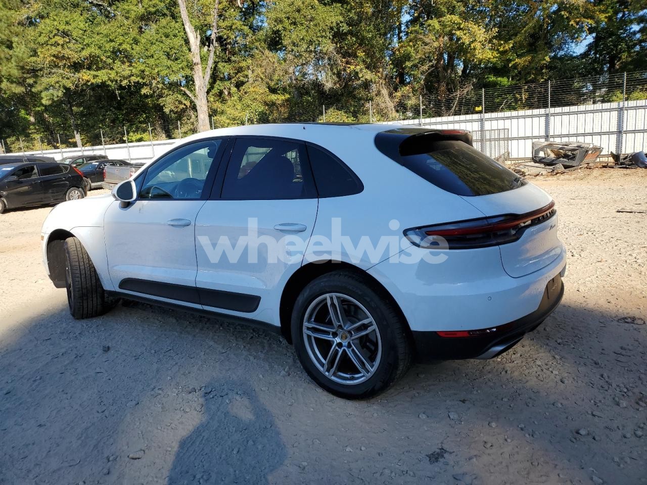 Photo 2 of 2021 PORSCHE MACAN N/A (VIN WP1AA2A58MLB01264)