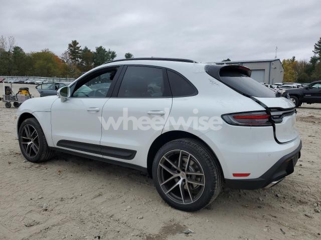 Photo 2 of 2025 PORSCHE MACAN BASE N/A (VIN WP1AA2A58SLB12486)