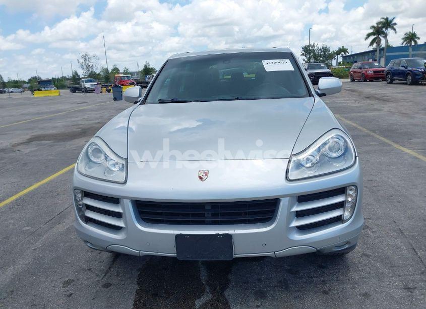 Photo 12 of 2010 Porsche Cayenne N/A (VIN WP1AA2APXALA04791)