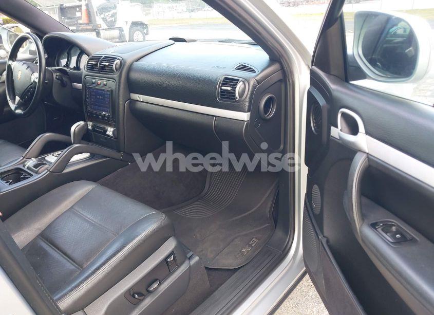 Photo 5 of 2010 Porsche Cayenne N/A (VIN WP1AA2APXALA04791)