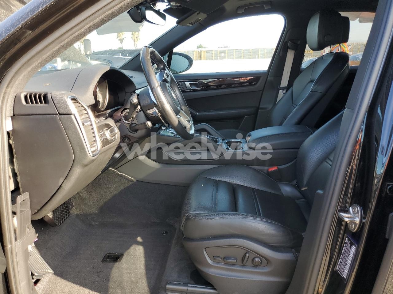 Photo 7 of 2023 PORSCHE CAYENNE BASE (VIN WP1AA2AY0PDA02947)