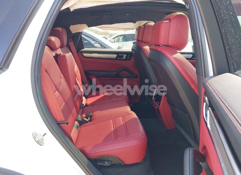 Photo 8 of 2023 Porsche Cayenne PLATINUM EDITION (VIN WP1AA2AY5PDA03348)