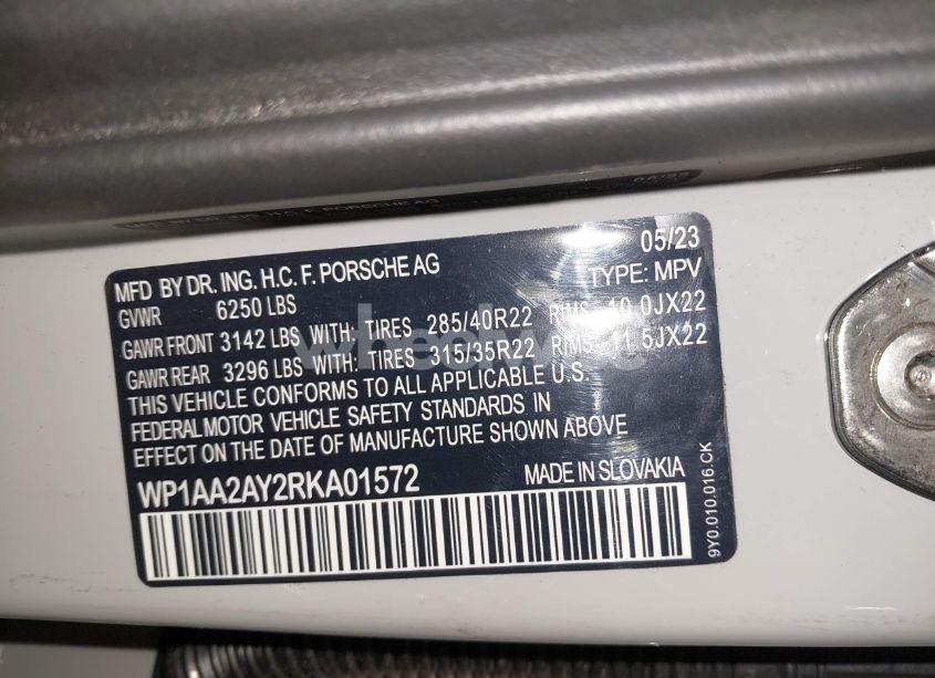 Photo 9 of 2024 Porsche Cayenne N/A (VIN WP1AA2AY5RDA01585)