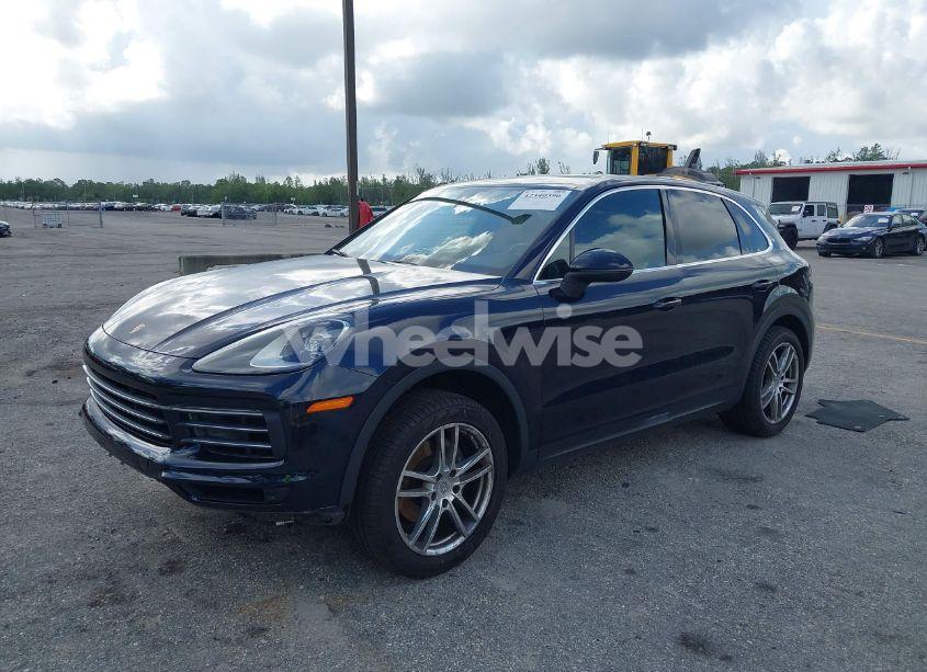 Photo 2 of 2019 Porsche Cayenne N/A (VIN WP1AA2AY6KDA01777)