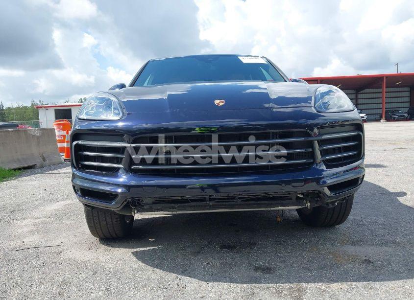 Photo 6 of 2019 Porsche Cayenne N/A (VIN WP1AA2AY6KDA01777)