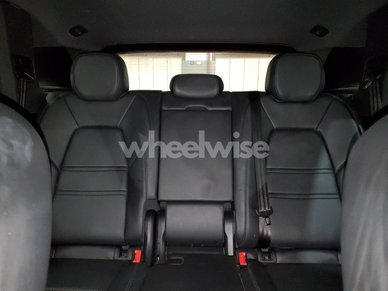 Photo 10 of 2019 PORSCHE CAYENNE (VIN WP1AA2AY7KDA18653)