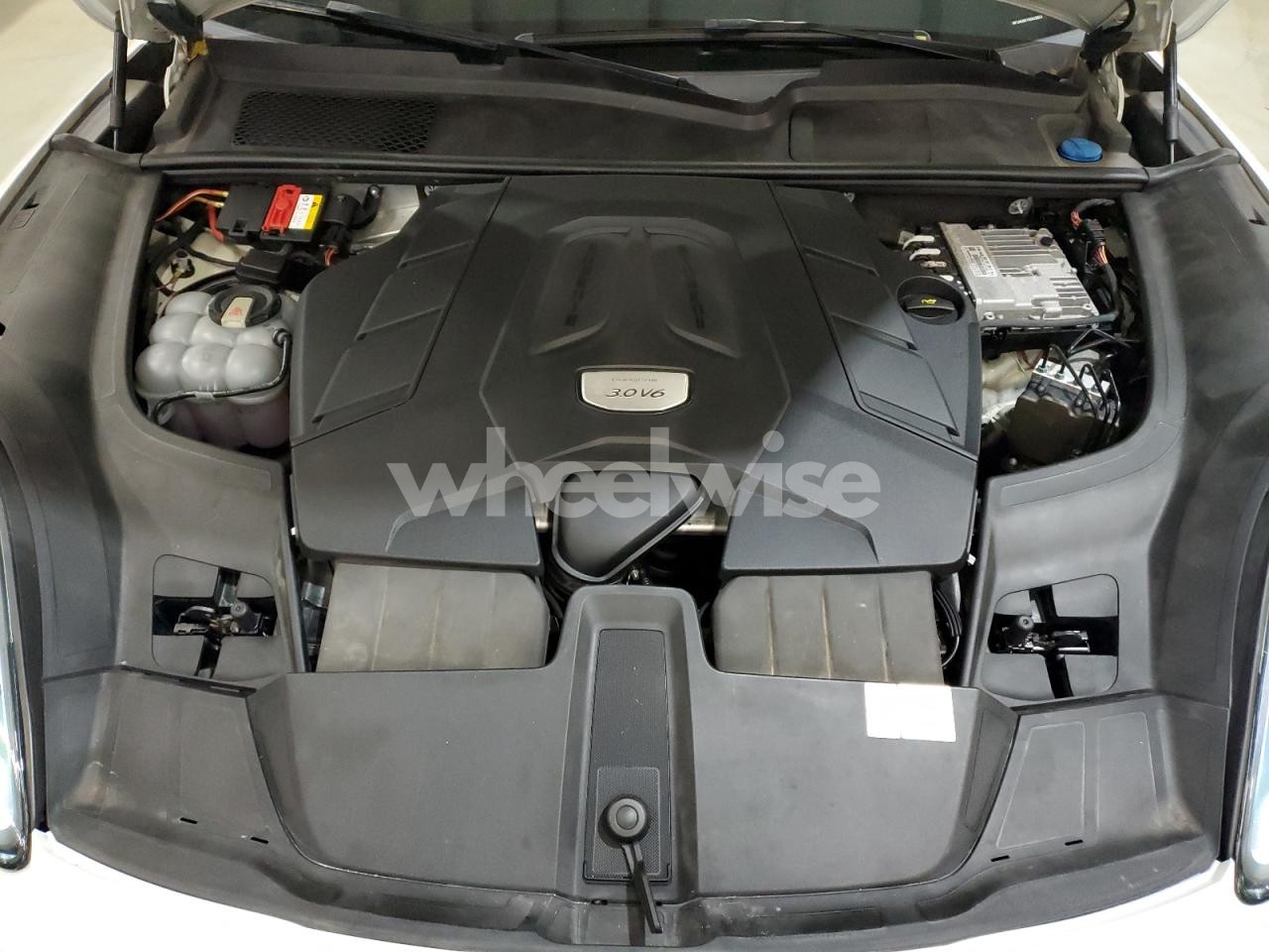 Photo 12 of 2019 PORSCHE CAYENNE (VIN WP1AA2AY7KDA18653)