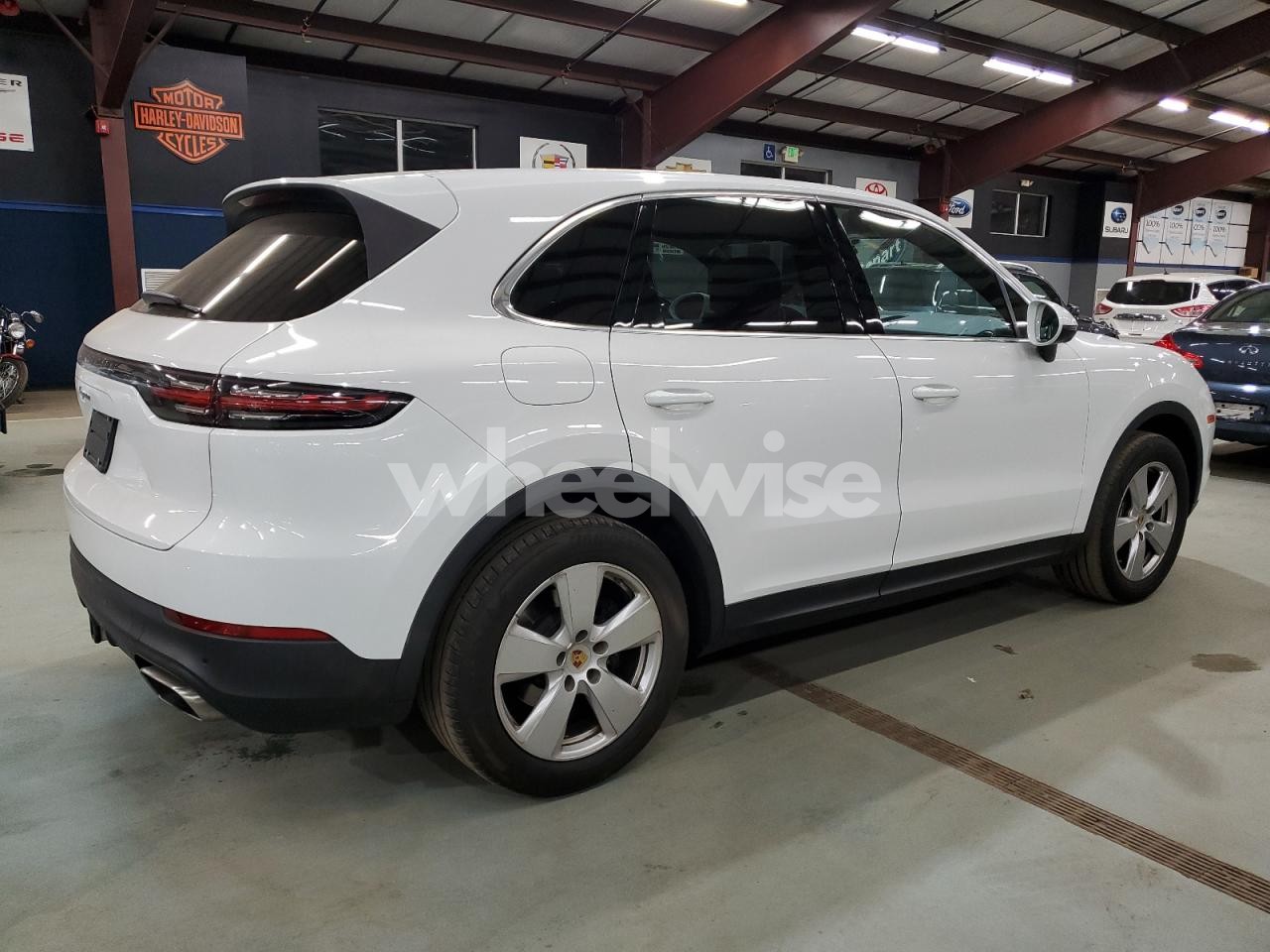 Photo 3 of 2019 PORSCHE CAYENNE (VIN WP1AA2AY7KDA18653)