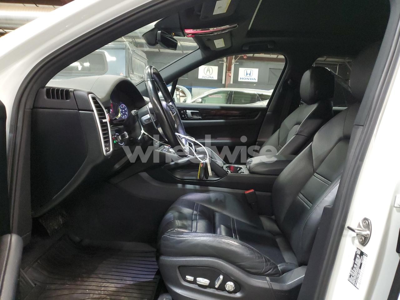 Photo 7 of 2019 PORSCHE CAYENNE (VIN WP1AA2AY7KDA18653)