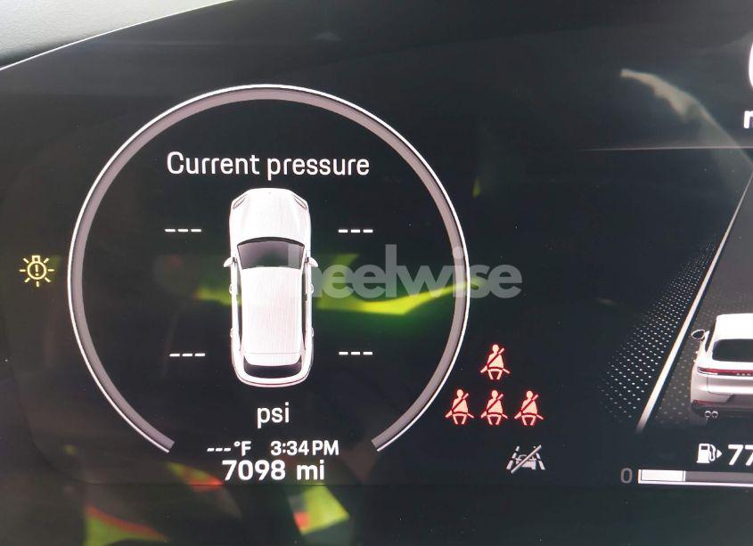 Photo 7 of 2024 Porsche Cayenne N/A (VIN WP1AA2AY8RDA12516)