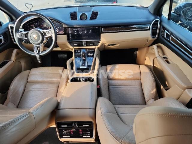 Photo 2 of 2019 PORSCHE CAYENNE N/A (VIN WP1AA2AY9KDA18458)