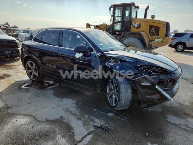 Photo 5 of 2019 PORSCHE CAYENNE N/A (VIN WP1AA2AY9KDA18458)