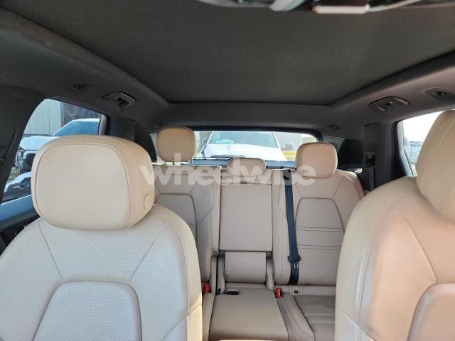 Photo 9 of 2019 PORSCHE CAYENNE N/A (VIN WP1AA2AY9KDA18458)