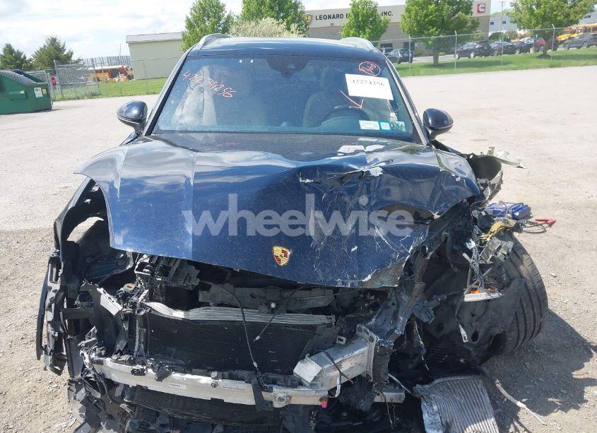 Photo 12 of 2020 Porsche Cayenne N/A (VIN WP1AA2AYXLDA02335)