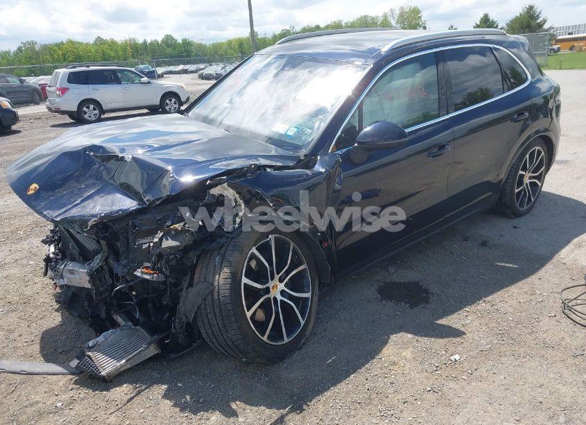 Photo 2 of 2020 Porsche Cayenne N/A (VIN WP1AA2AYXLDA02335)