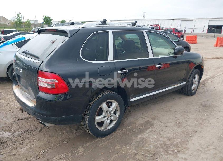 Photo 4 of 2005 Porsche Cayenne S (VIN WP1AB29PX5LA65808)