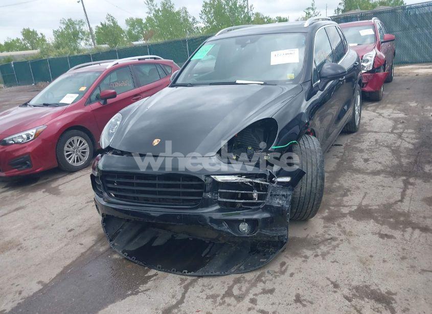 Photo 12 of 2016 Porsche Cayenne S (VIN WP1AB2A23GLA95509)