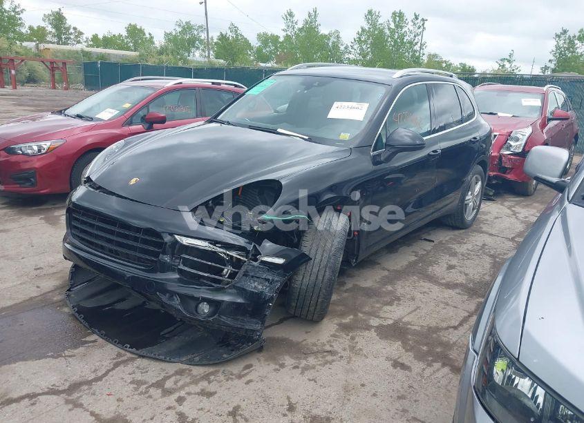 Photo 2 of 2016 Porsche Cayenne S (VIN WP1AB2A23GLA95509)